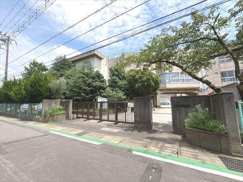 市川市立鬼高小学校まで500m