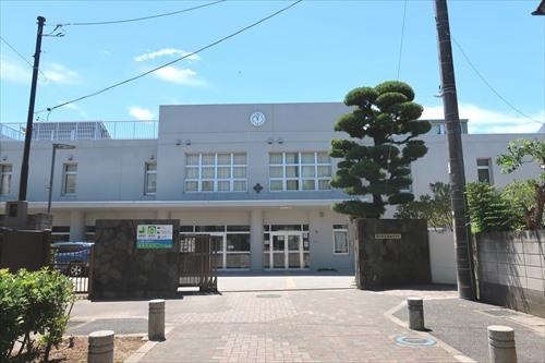 市川市立第四中学校まで1040m