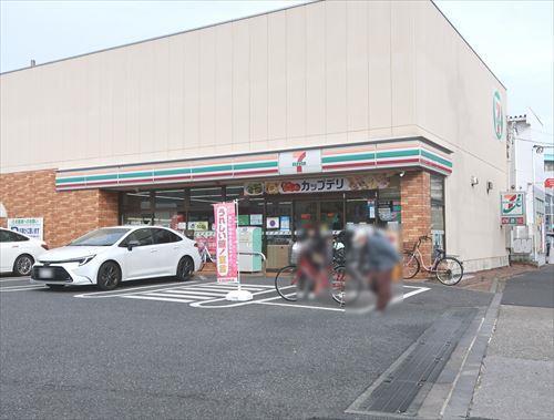 セブンイレブン葛飾東金町４丁目店410m