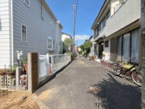 前面道路（2025年9月撮影）