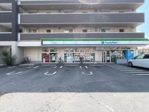 ファミリーマート市川東菅野店 290m