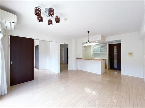 LD約12.5帖・洋室約5帖・洋室約6帖