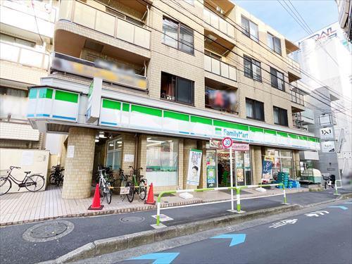 ファミリーマート用賀二丁目店(190m)
