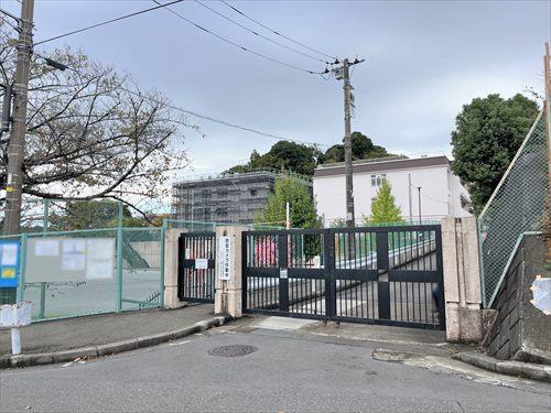 町田市立三輪小学校(1240m)