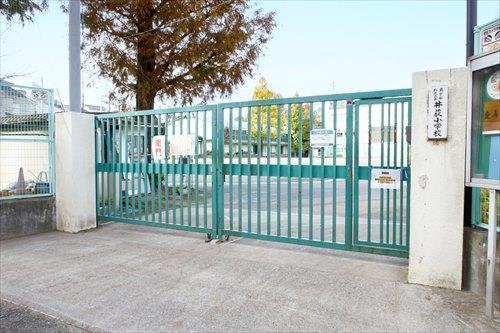 杉並区立井荻小学校(990m)