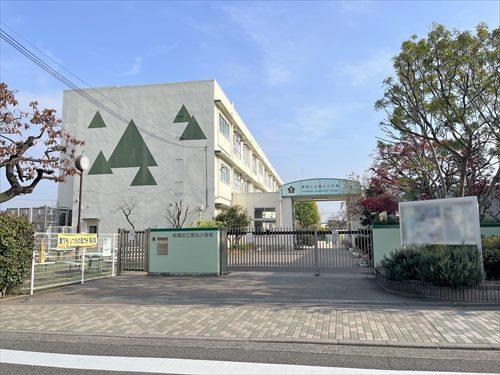 板橋区立徳丸小学校 240ｍ