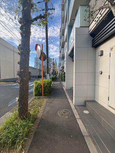 現地含む南西側前面道路