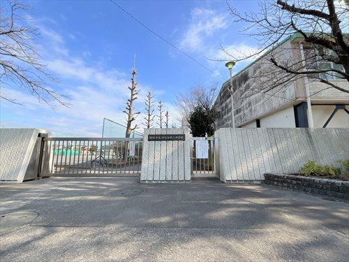 横浜市立洋光台第二中学校 580ｍ