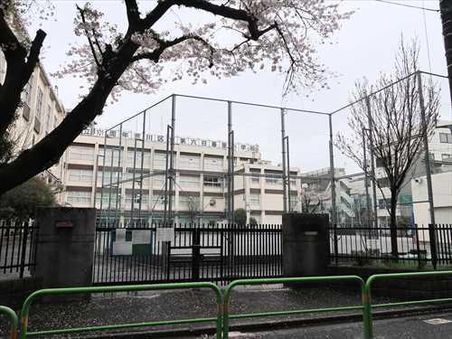 荒川区立第六日暮里小学校まで610m
