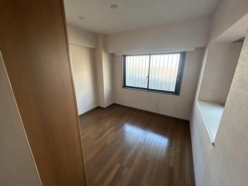 北西側洋室約6.5帖