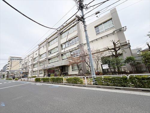 江東区立深川第七中学校(240m)