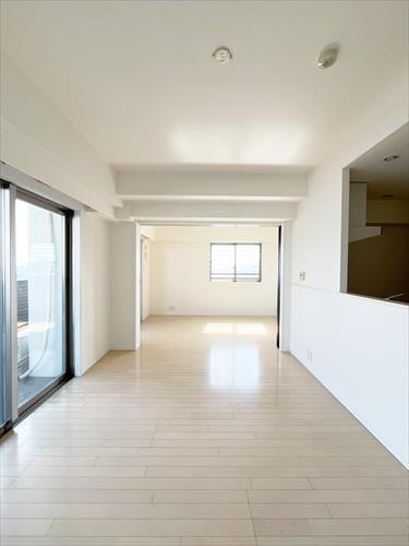 リビング＋洋室（約6.0帖）