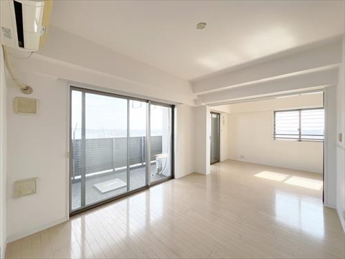 リビング＋洋室（約6.0帖）