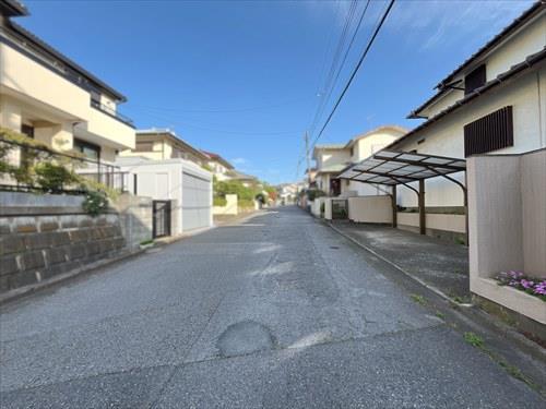 前面道路(2026年4月撮影)