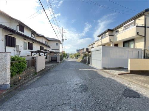 前面道路(2026年4月撮影)