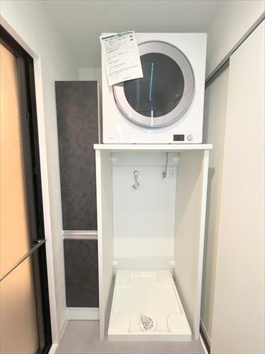 洗濯機置き場・ガス乾燥機