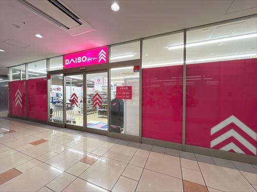 ダイソーヴィナシス金町店310m