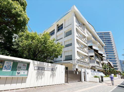 江東区立深川第五中学校(620m)