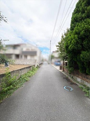 南東側前面道路 南東側前面道路