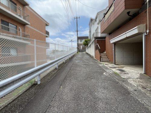 前面道路（2026年7月撮影）