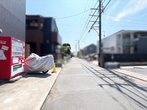 北西側前面道路