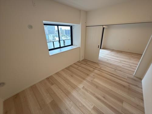 南側洋室約5.5帖＋LDK約13.2帖