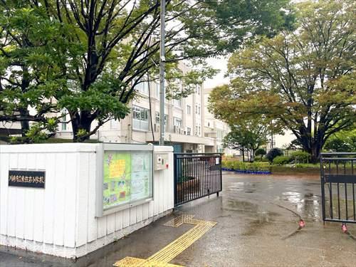 川崎市立東住吉小学校まで620m