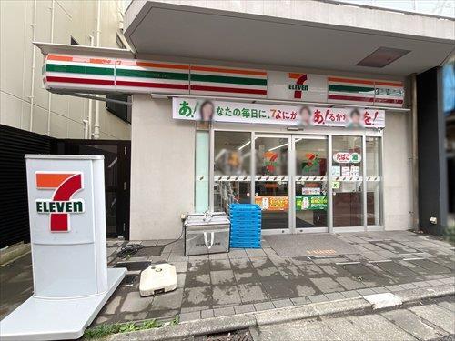 セブンイレブン世田谷代田橋駅前店40m