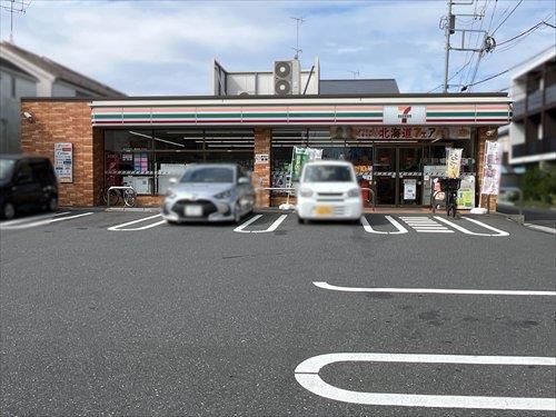 セブンイレブン練馬桜台2丁目店390m