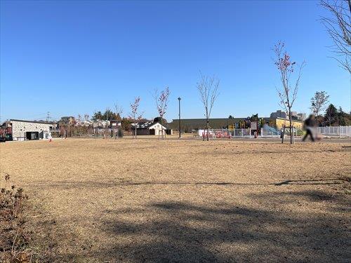 東京都立練間城址公園 450ｍ