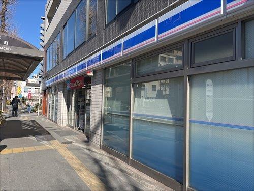 まいばすけっと本蓮沼駅前店まで約140ｍ