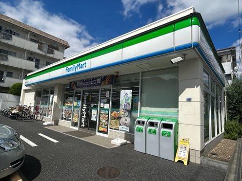 ファミリーマート板橋高島平七丁目店　