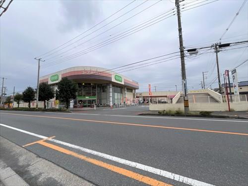 コープみらいコープ幸町店 580ｍ