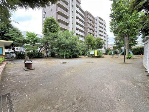 豊島区立千川上水公園 210m 豊島区立千川上水公園 210m