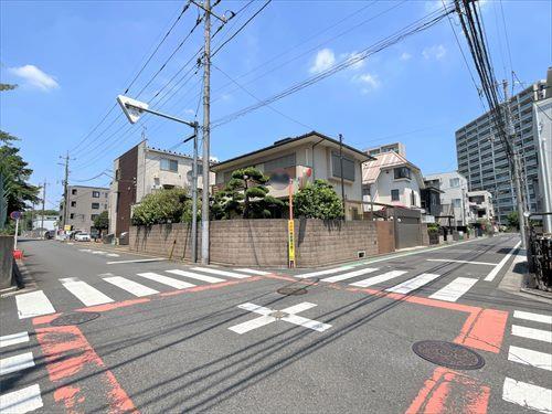 隣接道路を含む現地