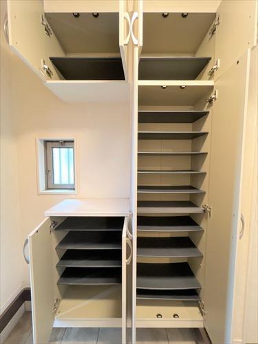 シューズボックス