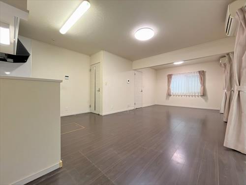 リビングダイニング（2）