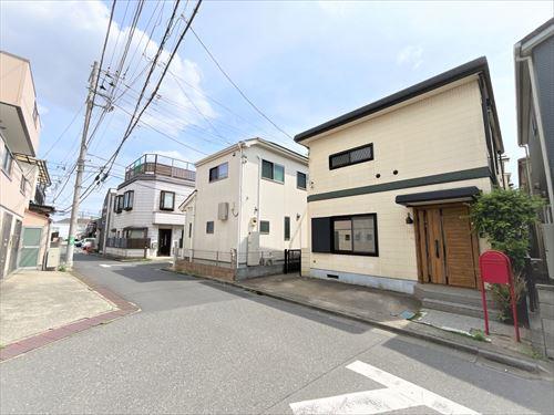 外観写真＋前面道路