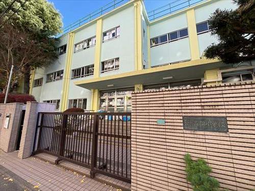 豊島区立高松小学校まで370m