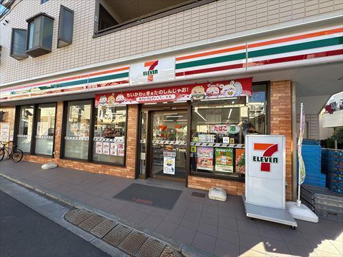 セブンイレブン板橋南町店まで340m