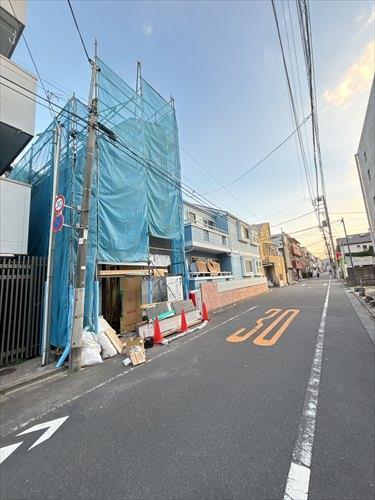 前面道路を含む現地（左手）