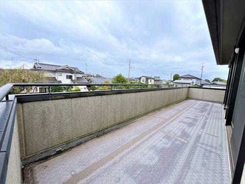 ２階ベランダ（和室南側）