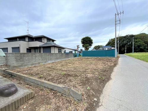 東側土地（飛び地）