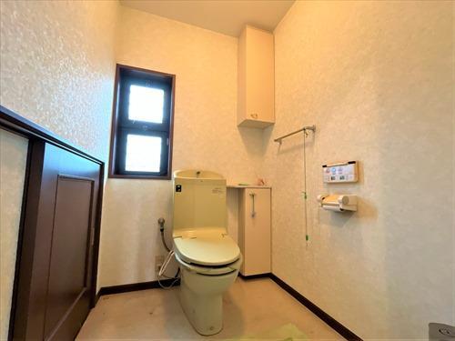 １階東側トイレ