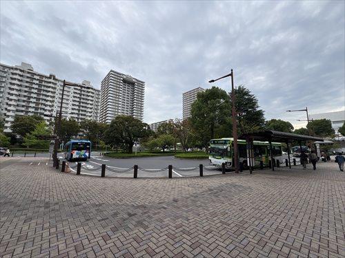 光が丘駅のバスロータリー 600m