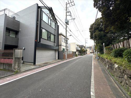 前面道路（対象物件：左側）