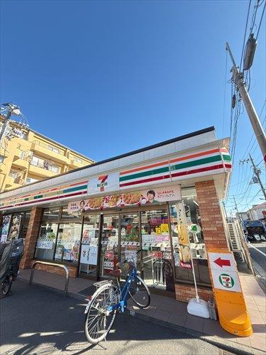 セブンイレブン　光が丘公園北店　190ｍ
