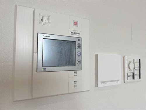 モニター付きインターフォン＆床暖房