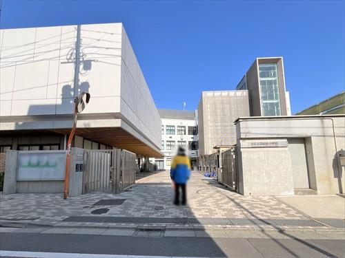 港区立高輪台小学校 410ｍ