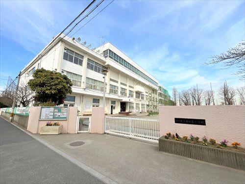 朝日東小学校（徒歩６分）